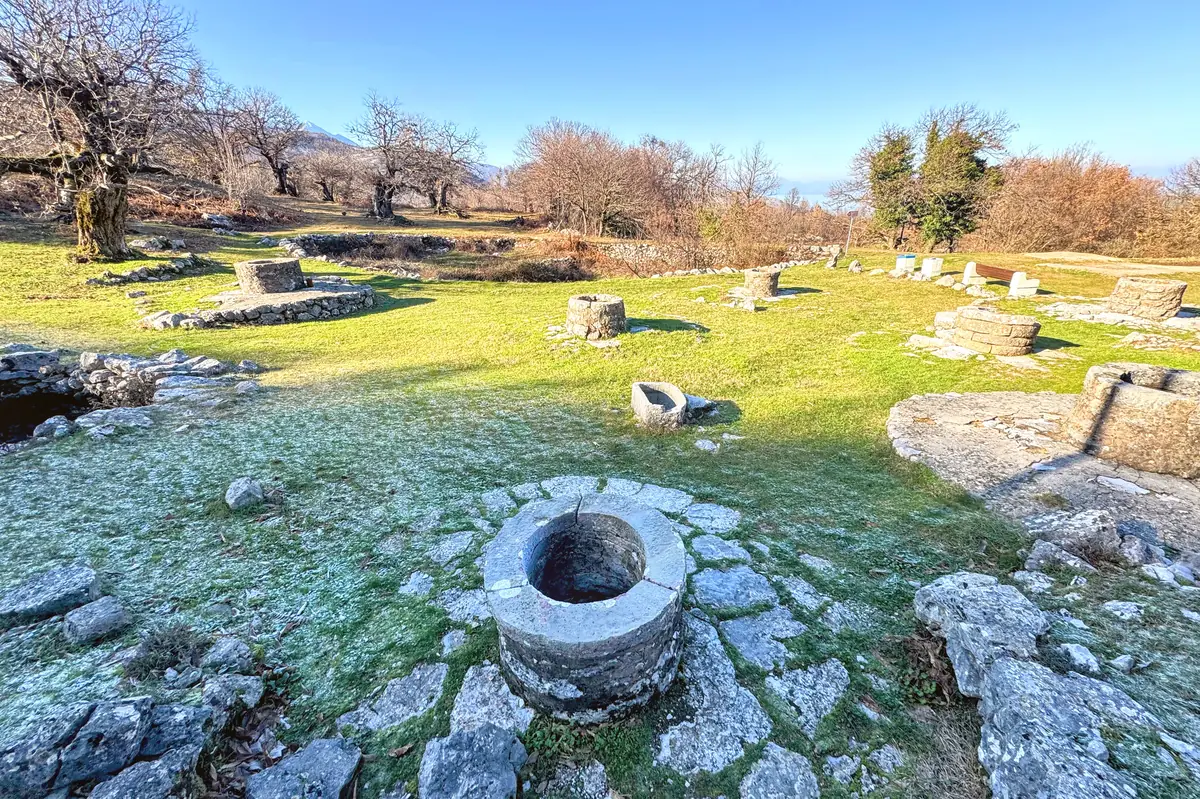 Stari bunari Boljevića, ancient wells Lake Skadar
