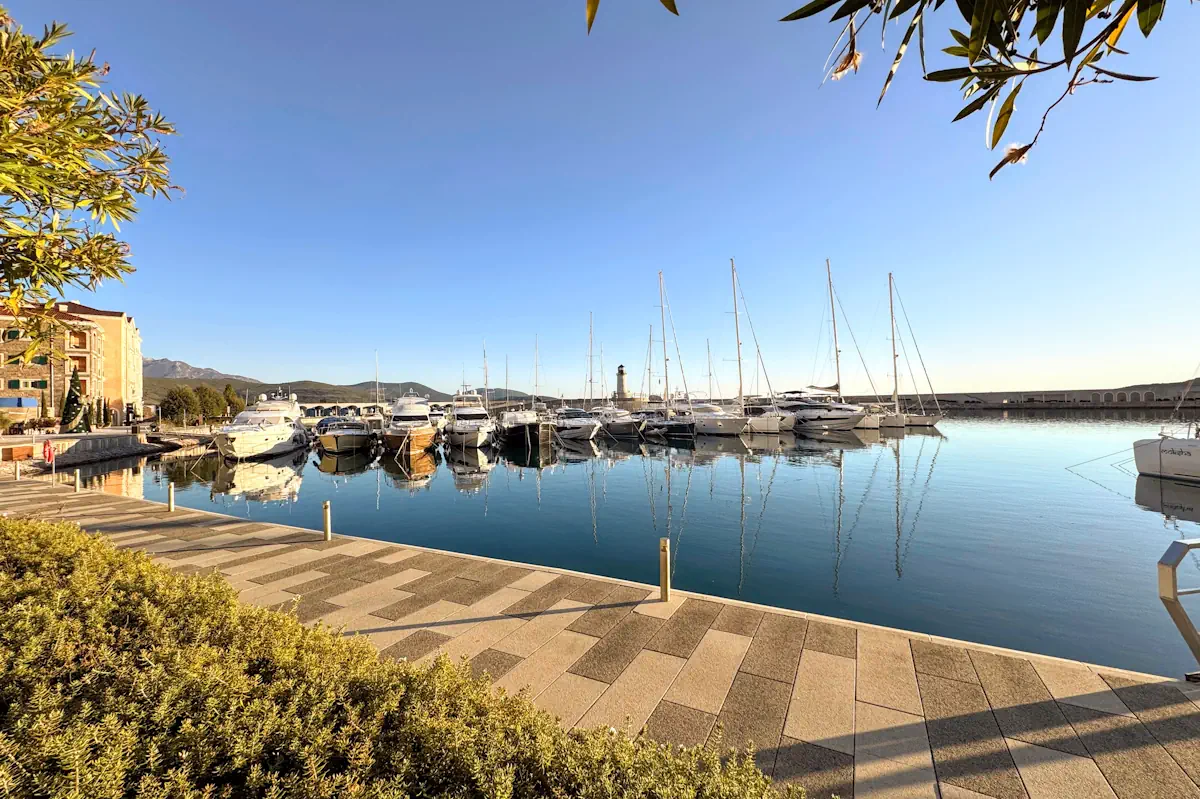 Luštica Bay Waterfront Dining and Yachts