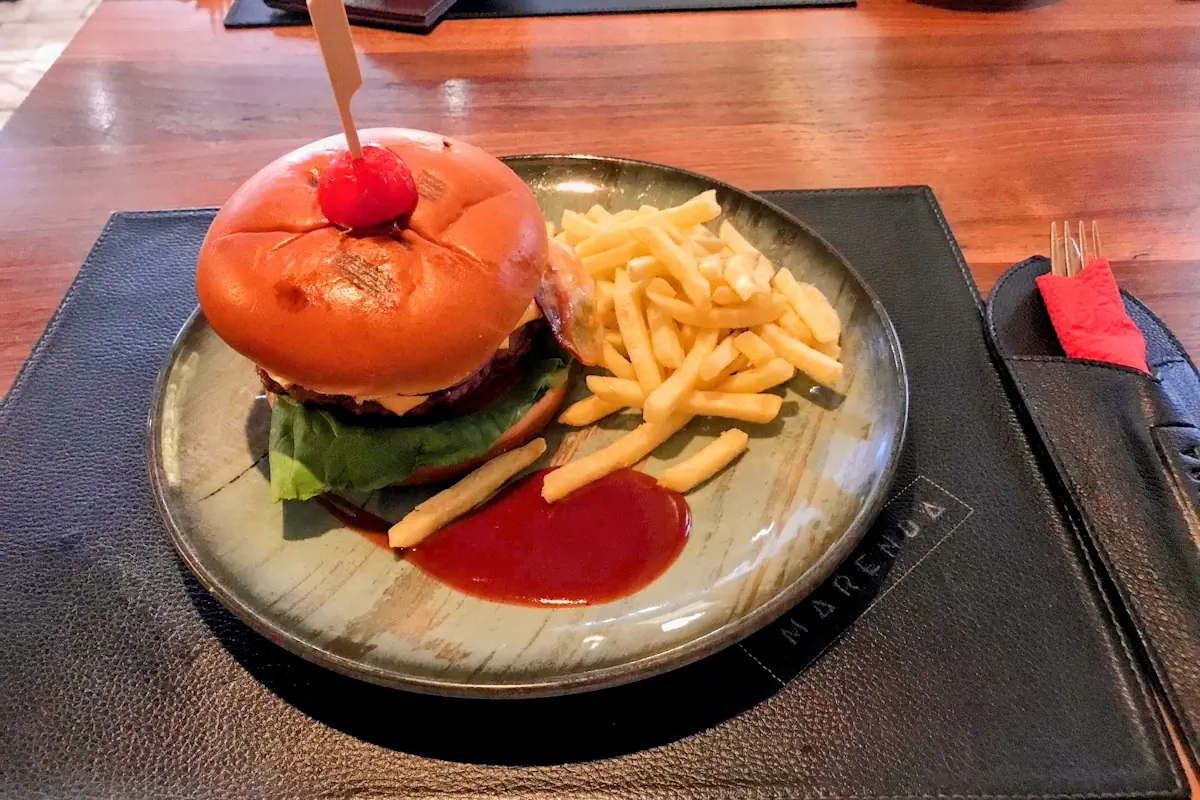 Marenda Steakhouse Burger