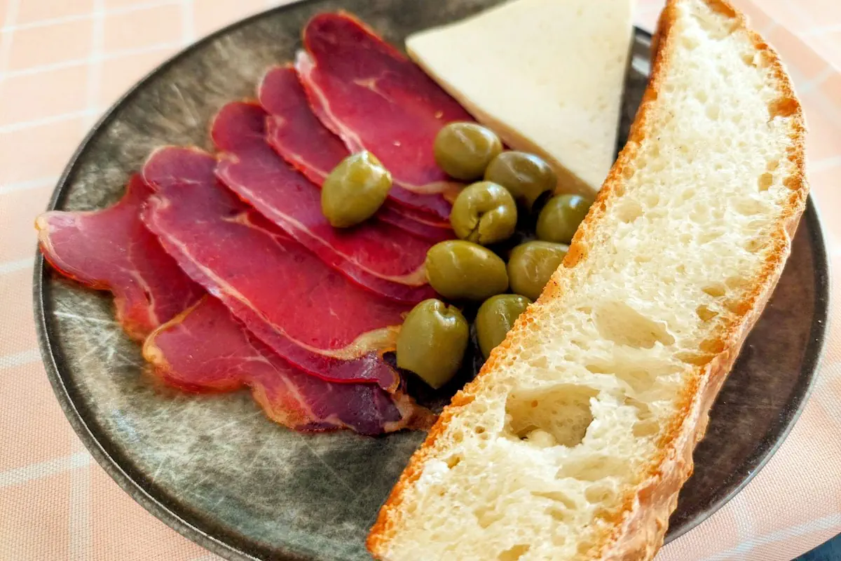 Traditional Njegusi Prosciutto and Cheese