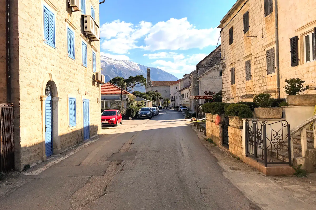 Traveling through Prcanj by bycicle