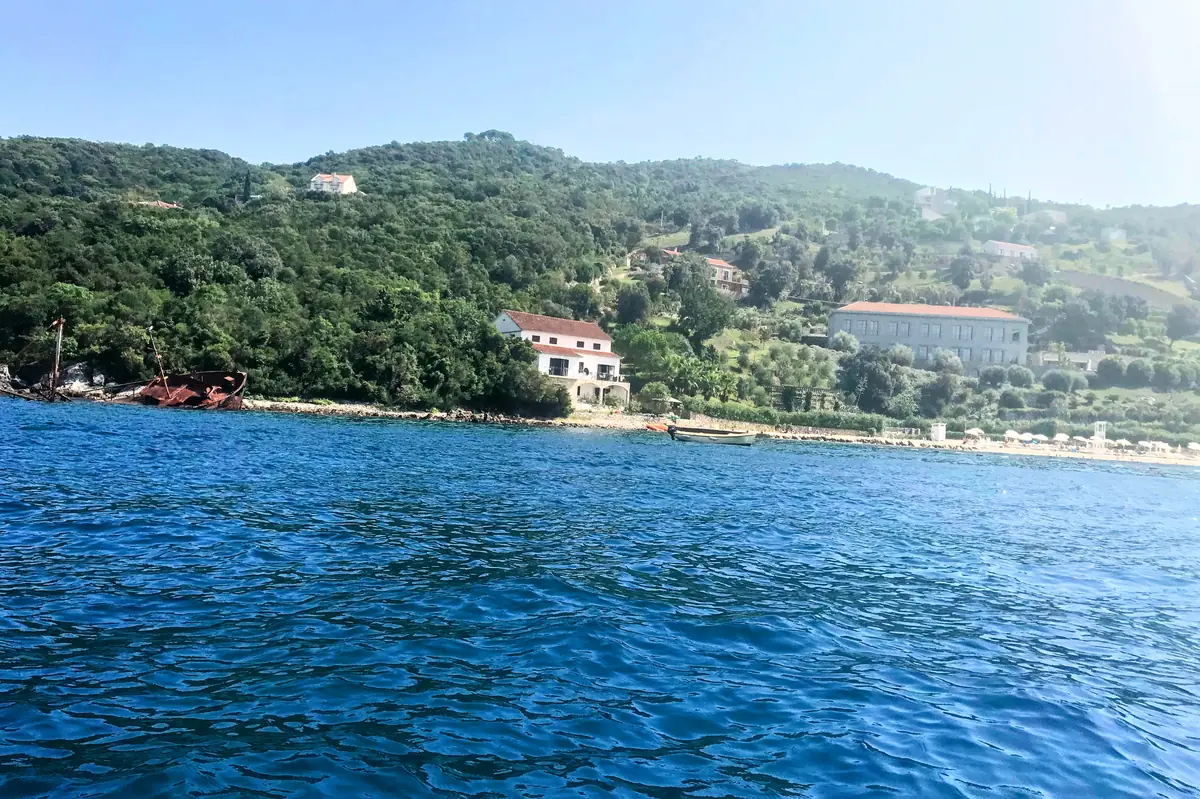 Diving in Rose, Shipwreck on Forte Rose II Beach