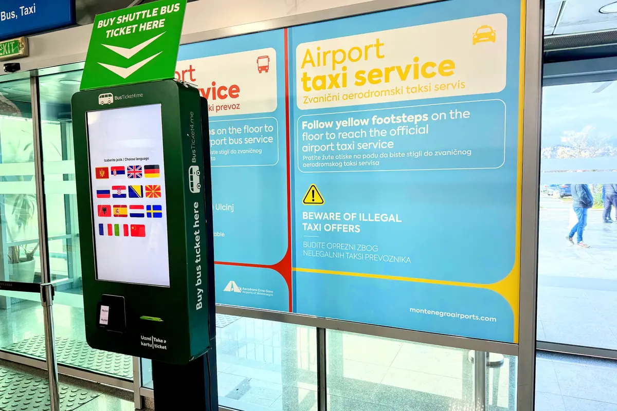 Podgorica Airport L-20 Bus Ticket Machine